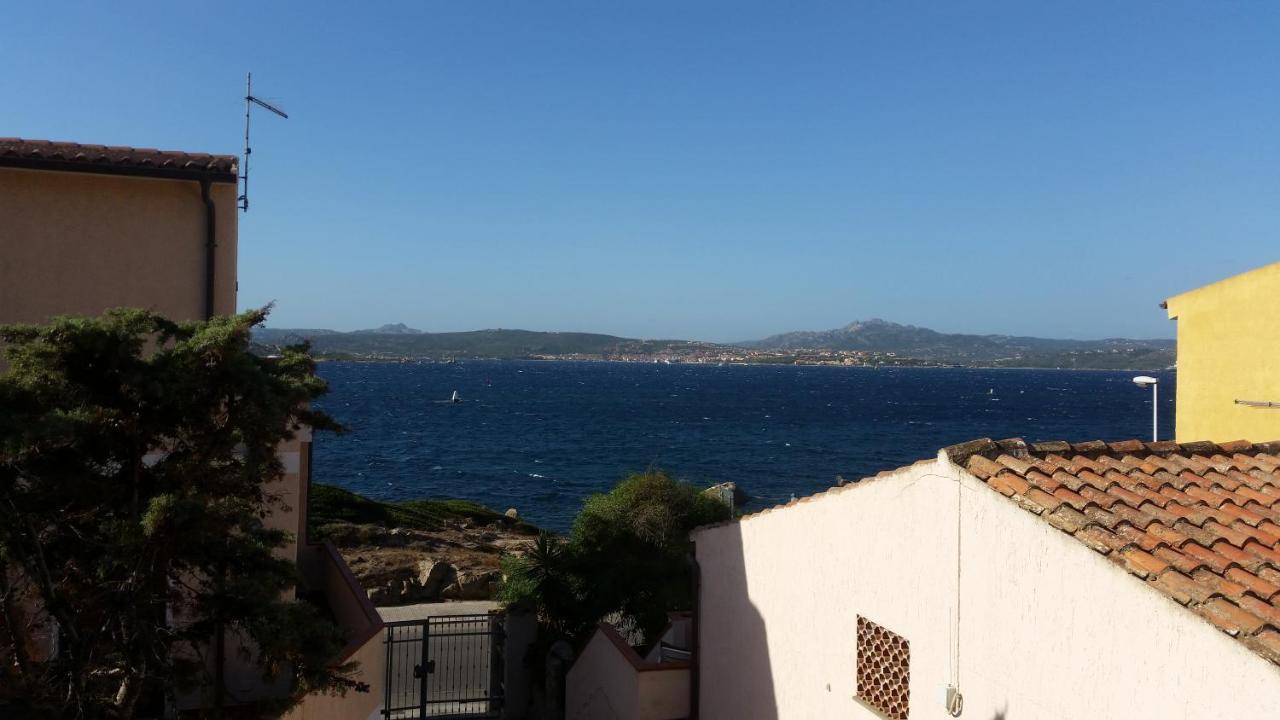Casa Vacanze A Pochi Passi Dal Mare La Maddalena  Eksteriør bilde
