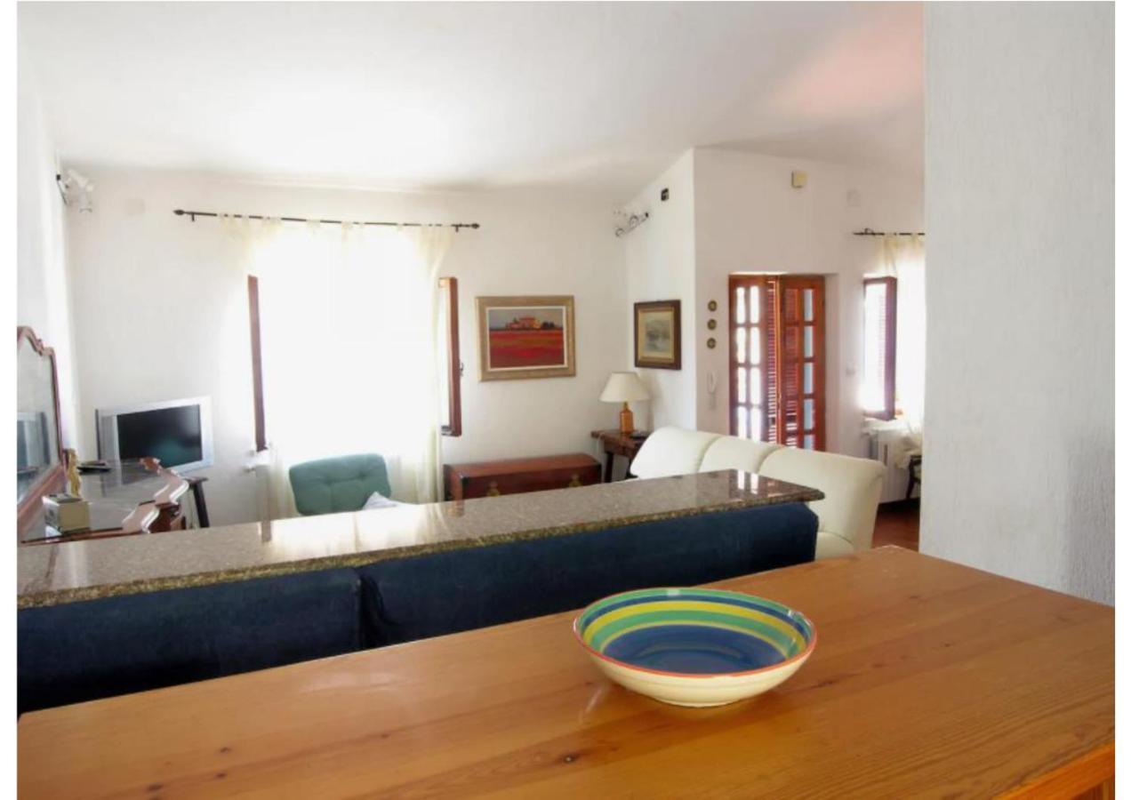 Casa Vacanze A Pochi Passi Dal Mare La Maddalena  Eksteriør bilde
