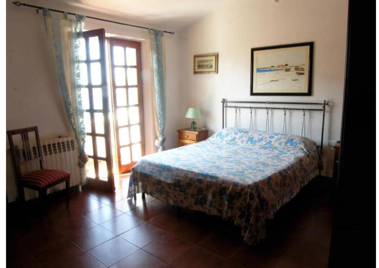 Casa Vacanze A Pochi Passi Dal Mare La Maddalena  Eksteriør bilde